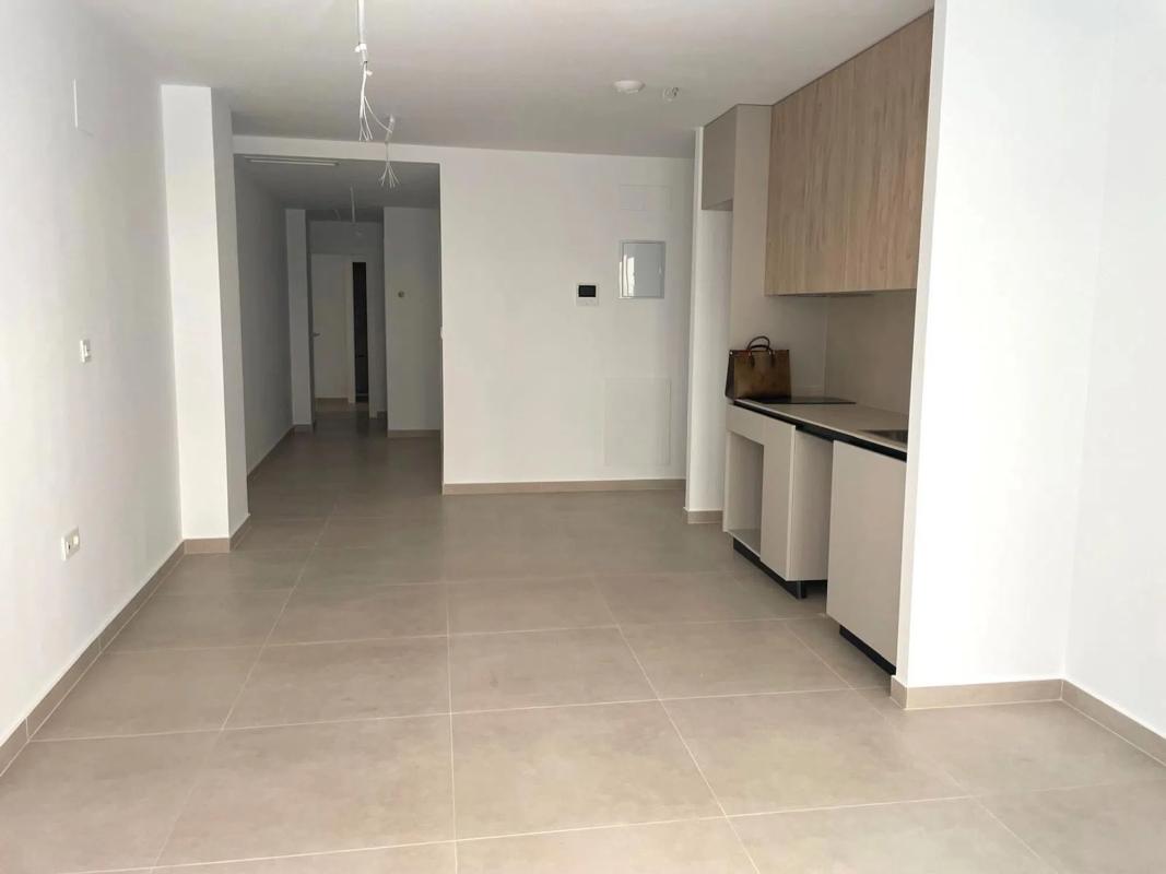 Sale of apartment in Calle Caballero de Rodas, Torrevieja
photo 2