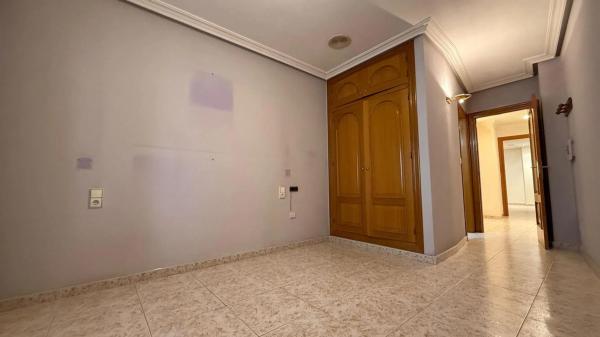 Venta de piso en Calle Caballero de Rodas s/n, Torrevieja
 photo 4