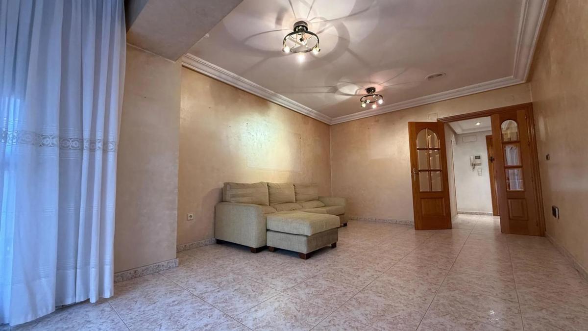 Sale of apartment in Calle Caballero de Rodas s/n, Torrevieja
photo 5