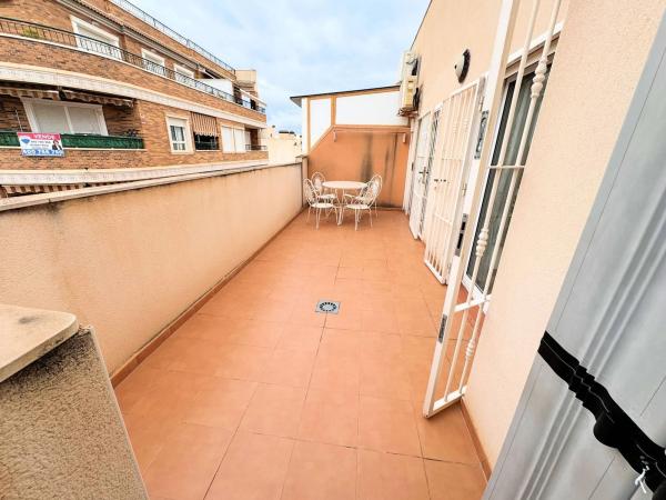 Ático en venta en CL JOAQUIN CHAPAPRIETA, Torrevieja photo 1