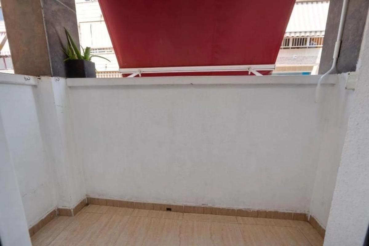Sprzedaż mieszkania w Calle Vicente Blasco Ibáñez, Torrevieja
 photo 2