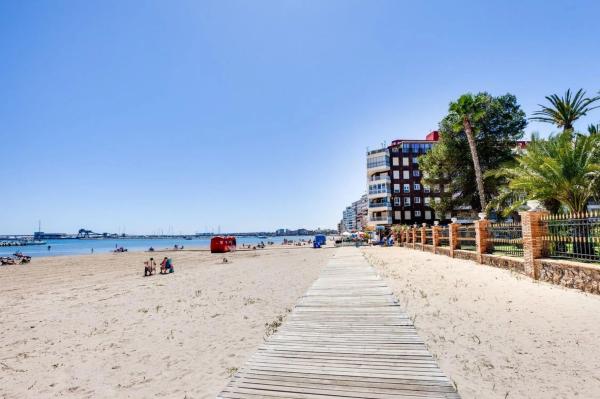 Studio for sale on Calle Monteagudo, Torrevieja photo 4
