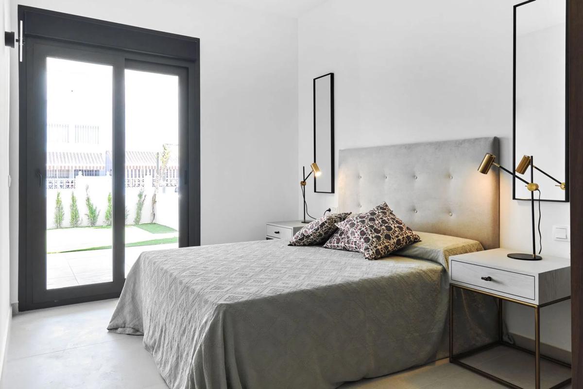 Sale of townhouse in  Calle Johannes Kepler , Torrevieja photo 3