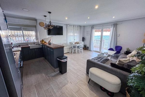 Sale of flat in Calle Benejúzar, Torrevieja
photo 1