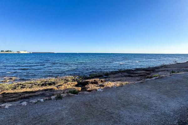 Sale of flat in Calle Benejúzar, Torrevieja
 photo 4