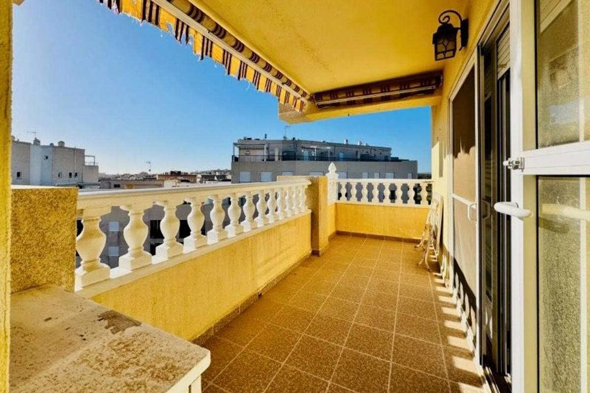 Venta de duplex en Barrio Gaspar Perrelló, Torrevieja photo 1