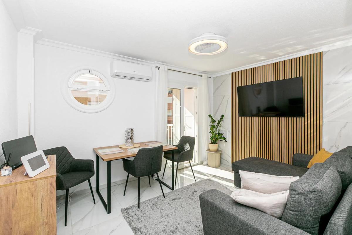 Venta de piso en Barrio Gaspar Perrelló, Torrevieja
photo 3