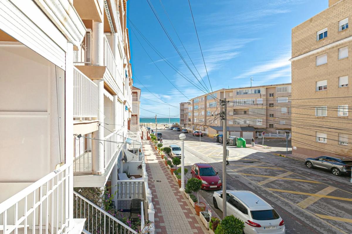 Venta de piso en Barrio Gaspar Perrelló, Torrevieja
photo 4