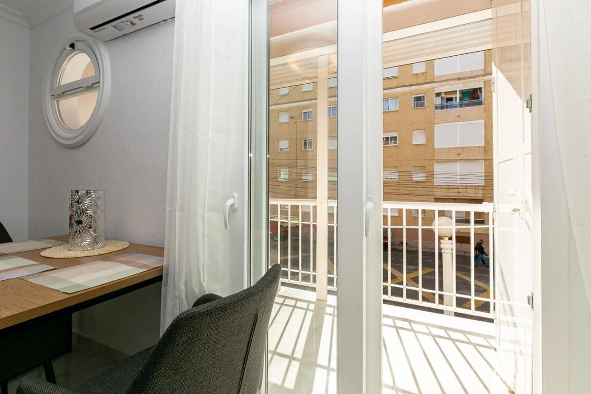 Venta de piso en Barrio Gaspar Perrelló, Torrevieja
photo 5
