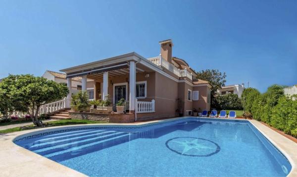 Chalet wolnostojący na sprzedaż w  Calle de los Hibiscus, Torrevieja photo 3