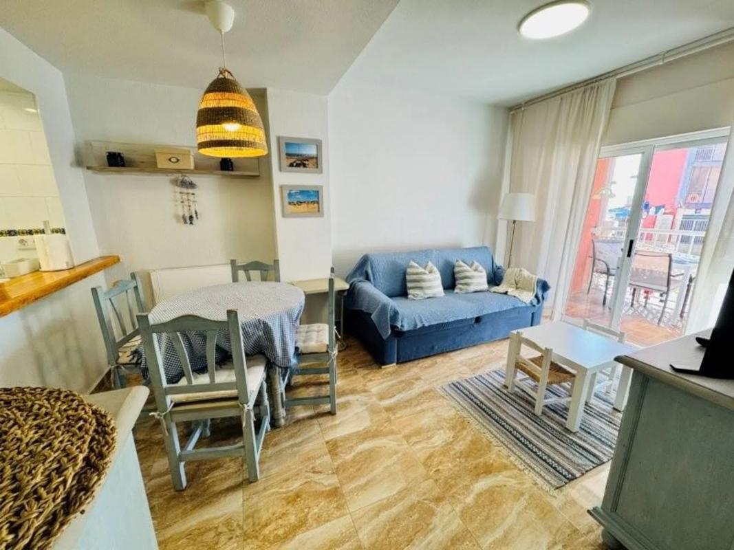 Sale of townhouse in 28HX+PAG , Torrevieja photo 2