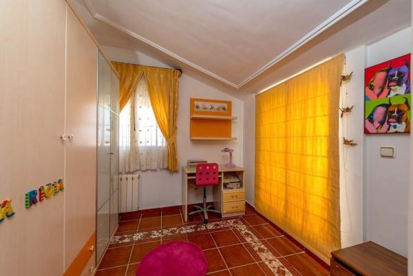 Chalet independiente en venta en Calle de los Ficus, Torrevieja
thumbnail 1