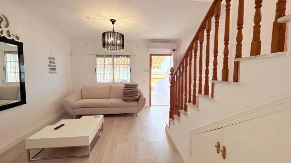Chalet independiente en venta en Barrio Cabo Cervera, Torrevieja
 photo 4