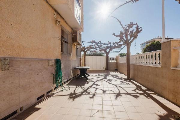 Independent chalet for sale in Barrio Los Europeos, Torrevieja
 photo 1