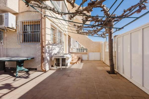 Independent chalet for sale in Barrio Los Europeos, Torrevieja
 photo 2