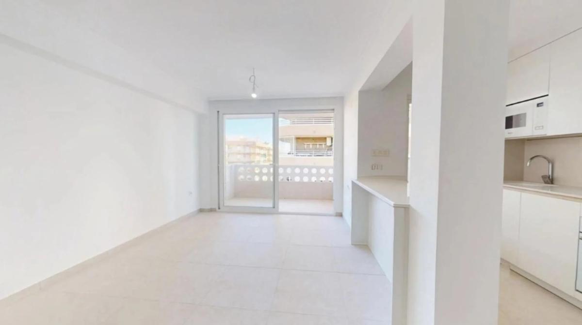 Venta de piso en Barrio Los Europeos, Torrevieja
photo 2