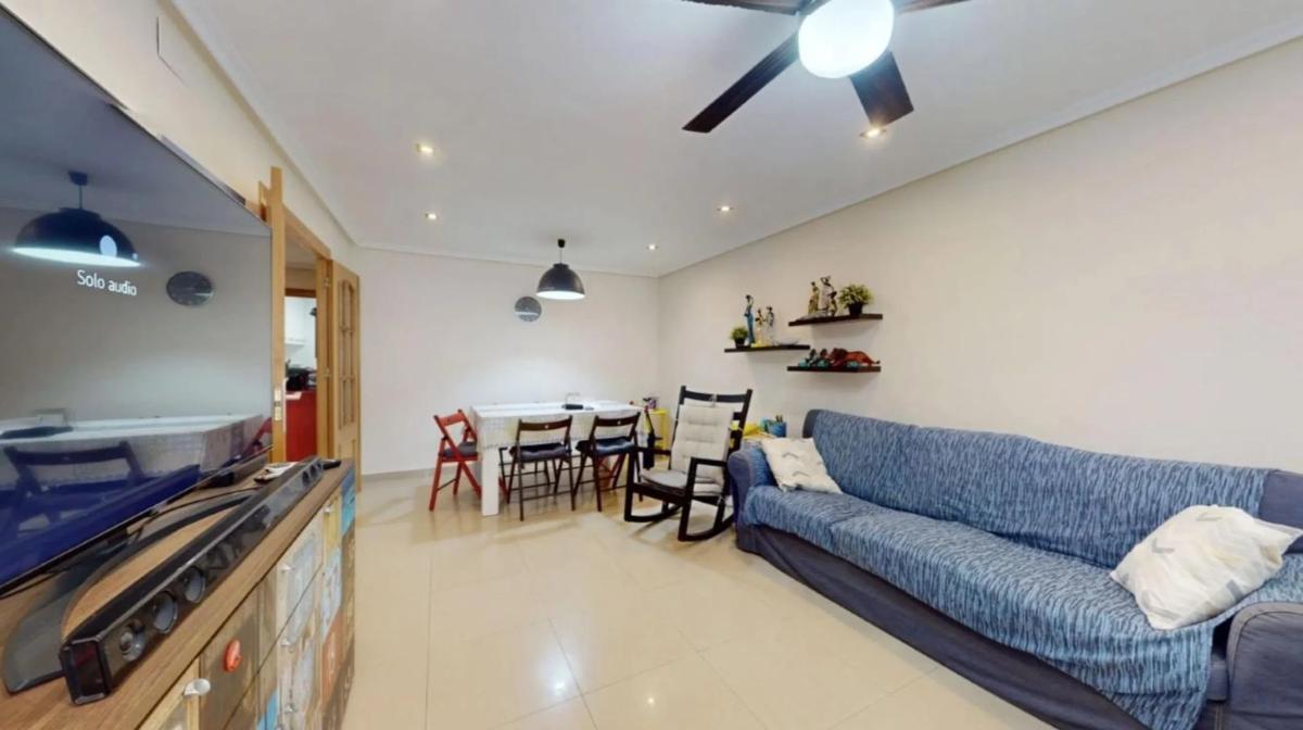 Venta de piso en Barrio Gaspar Perrelló, Torrevieja
photo 1