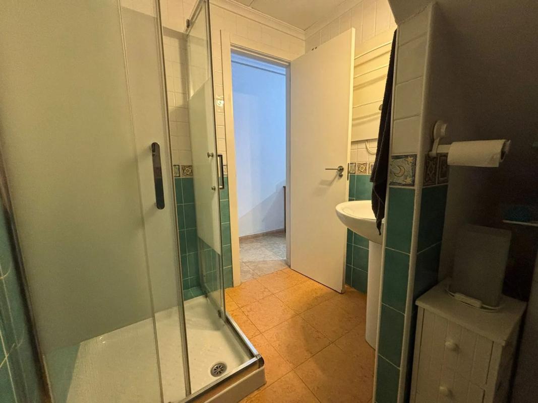 Sale of townhouse in Avenida de Alemania , Torrevieja photo 2