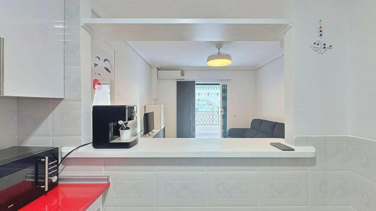 Venta de piso en Avenida Bélgica, Torrevieja
photo 5