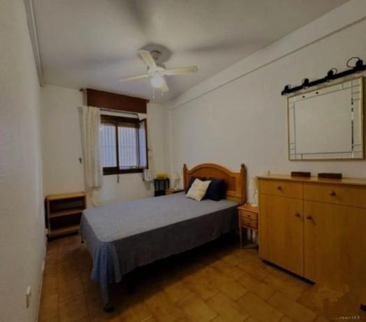 Venta de piso en Barrio Gaspar Perrelló, Torrevieja
 photo 1