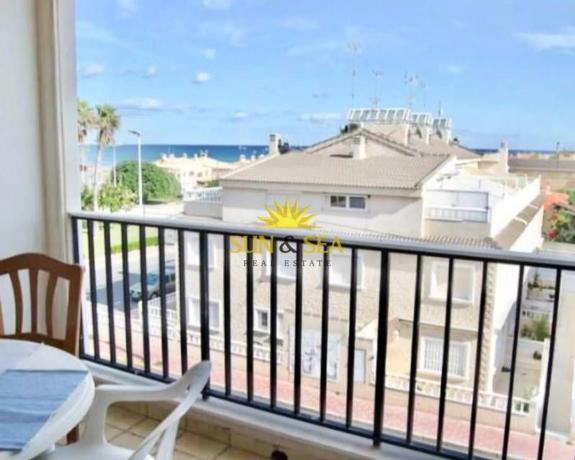 Chalet independiente en venta en Barrio Los Europeos, Torrevieja
photo 1