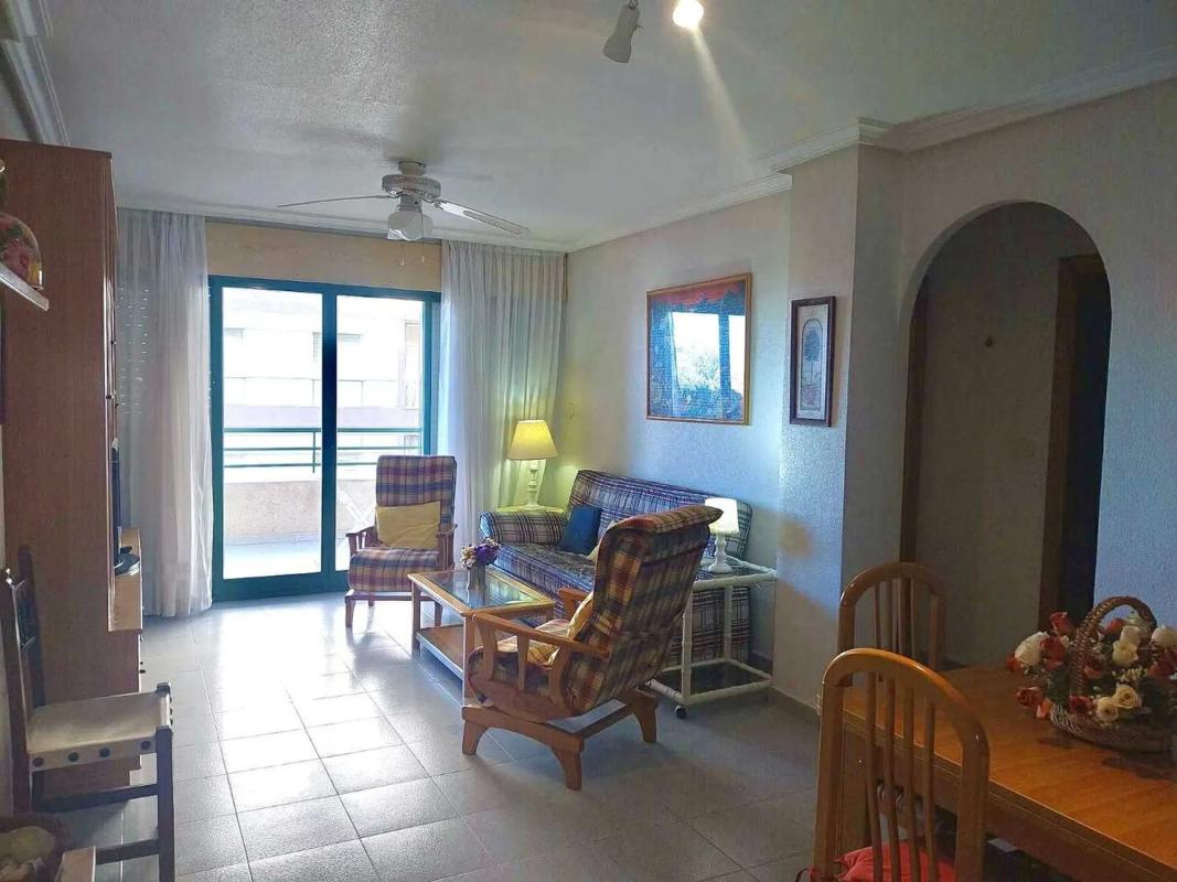 Venta de piso en Avenida Virgen del Carmen, Torrevieja
photo 1