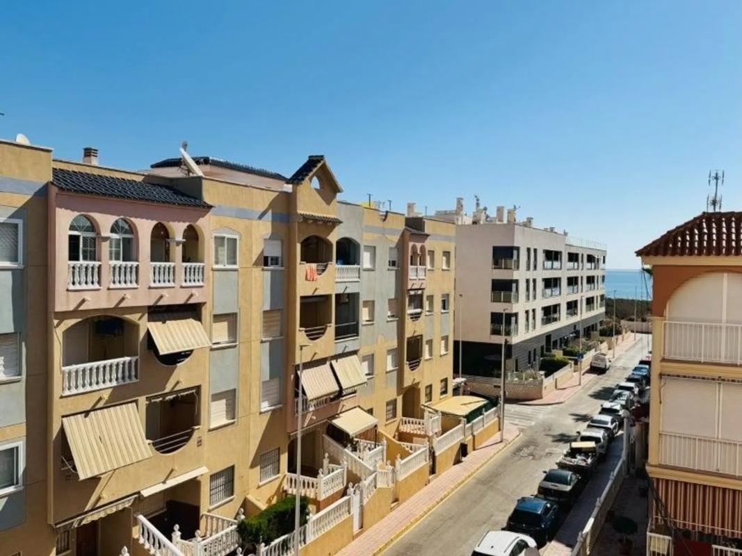Venta de piso en Barrio Gaspar Perrelló, Torrevieja
photo 4