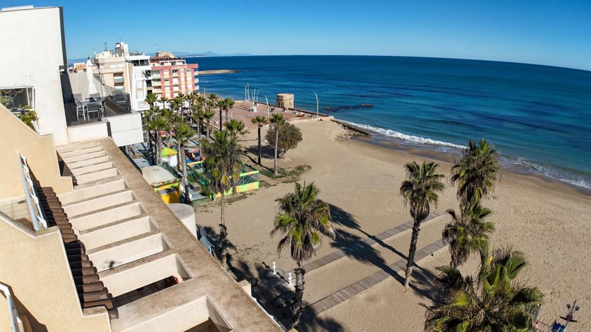 Venta de piso en Barrio Gaspar Perrelló, Torrevieja
photo 1