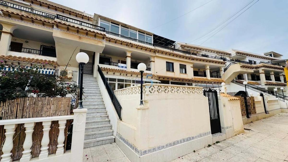 Sprzedaż mieszkania w Barrio La Veleta, Torrevieja
 photo 2