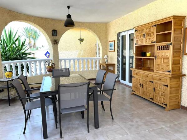Chalet wolnostojący na sprzedaż w Barrio La Siesta - El Salado - Torreta, Torrevieja photo 1