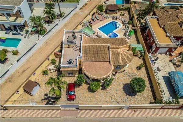 Chalet wolnostojący na sprzedaż w Barrio La Siesta - El Salado - Torreta, Torrevieja thumbnail 1