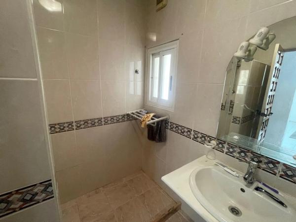 Independent chalet for sale in Barrio La Siesta - El Salado - Torreta, Torrevieja
 photo 4