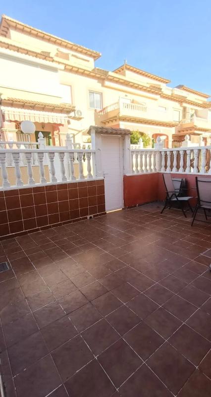 Sale of townhouse in Calle Antonio Conesa Morales, 6 , Torrevieja photo 1