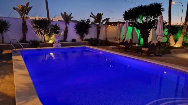 Chalet wolnostojący na sprzedaż w Barrio La Siesta - El Salado - Torreta, Torrevieja thumbnail 2