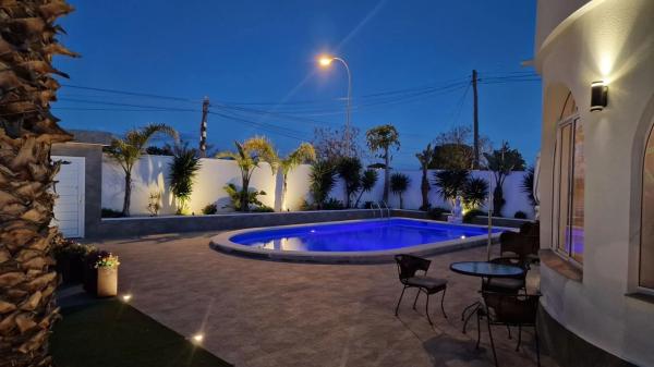 Chalet wolnostojący na sprzedaż w  Barrio La Siesta - El Salado - Torreta, Torrevieja photo 4