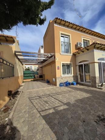 Duplex for sale on Barrio La Siesta - El Salado - Torreta, Torrevieja photo 1
