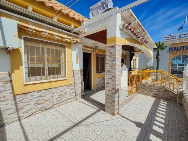 Dom szeregowy na sprzedaż w  Residencial Parque de las Naciones , Torrevieja photo 4