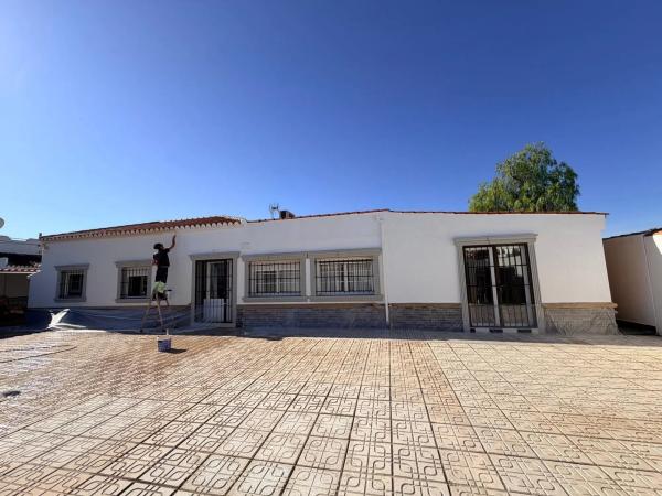 Chalet wolnostojący na sprzedaż w Barrio La Siesta - El Salado - Torreta, Torrevieja thumbnail 1