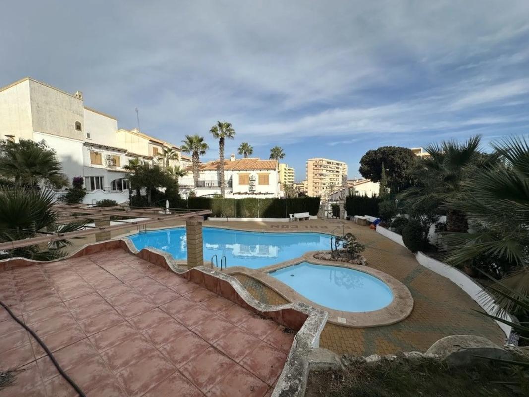Duplex sale in Vía, Torrevieja photo 1