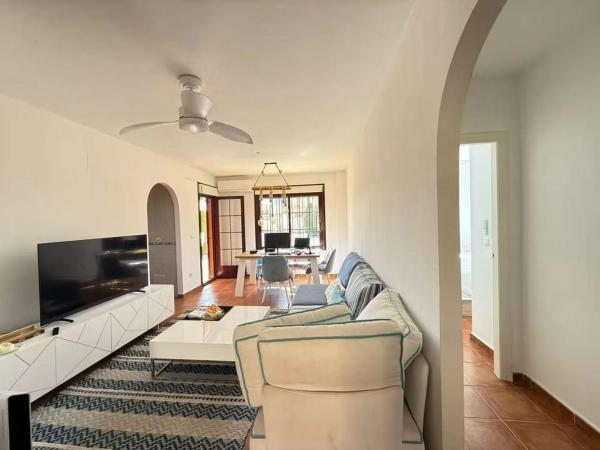 Chalet wolnostojący na sprzedaż w  Barrio La Siesta - El Salado - Torreta, Torrevieja photo 4