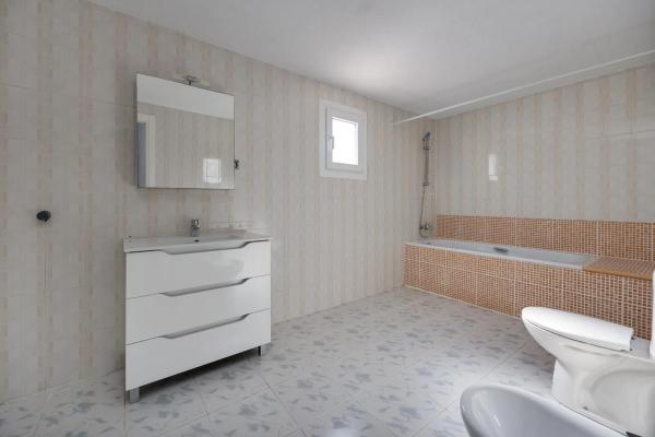 Chalet independiente en venta en Barrio La Siesta - El Salado - Torreta, Torrevieja
thumbnail 2