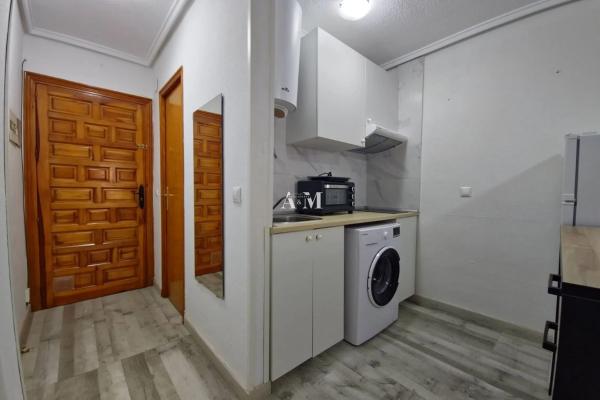 Estudio en venta en Barrio La Siesta - El Salado - Torreta, Torrevieja photo 4