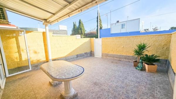 Chalet wolnostojący na sprzedaż w Barrio La Siesta - El Salado - Torreta, Torrevieja thumbnail 1