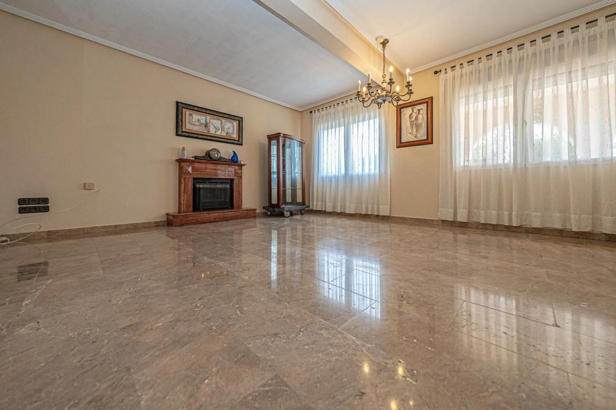 Недвижимость на продажу и в аренду в Испании photo 5