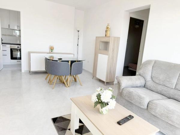Chalet adosado en venta en Barrio La Siesta - El Salado - Torreta , Torrevieja photo 1