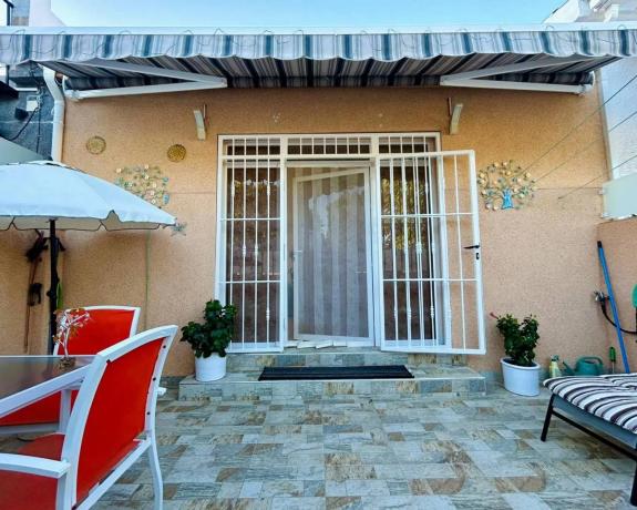 Dom szeregowy na sprzedaż w Calle Rodrigo, 7 , Torrevieja photo 1