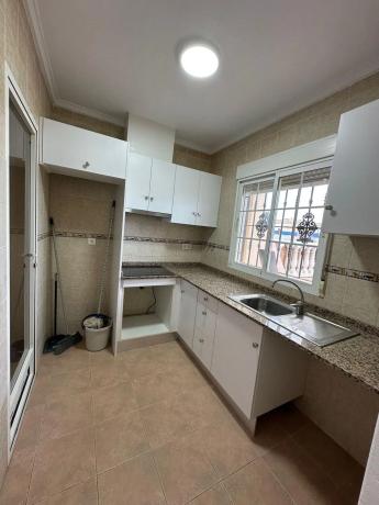 Chalet independiente en venta en Barrio La Siesta - El Salado - Torreta, Torrevieja
thumbnail 2