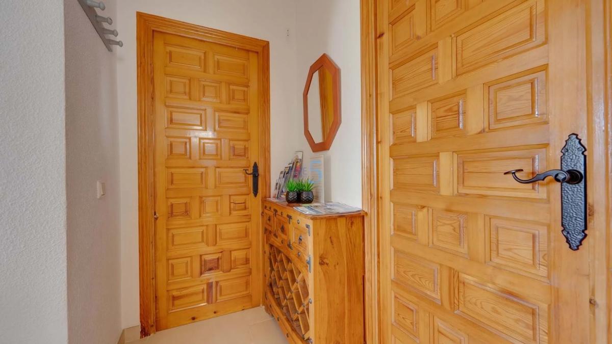 Venta de chalet independiente en Barrio La Siesta - El Salado - Torreta, Torrevieja
photo 2