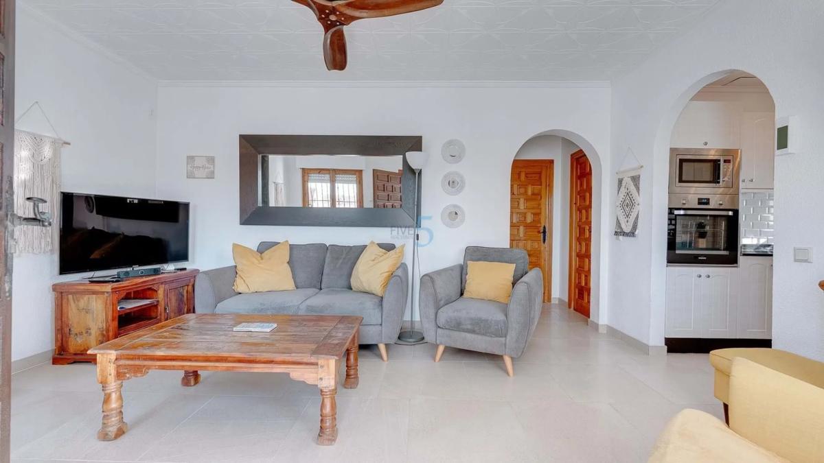 Venta de chalet independiente en Barrio La Siesta - El Salado - Torreta, Torrevieja
photo 5