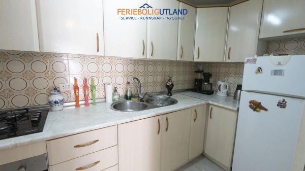 Terraced house for sale at  Calle de las Rosas, 215 , Torrevieja photo 2
